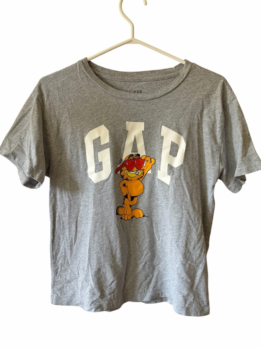 GAP x Garfield Graphic Tee Gray Short Sleeve T-Shirt Casual Cartoon Comic